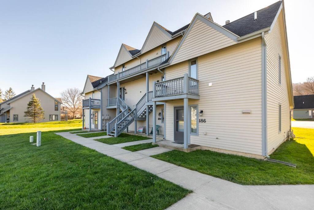 Skiing, Hiking, Village Of Eville Mtn Escape Ellicottville Exterior foto